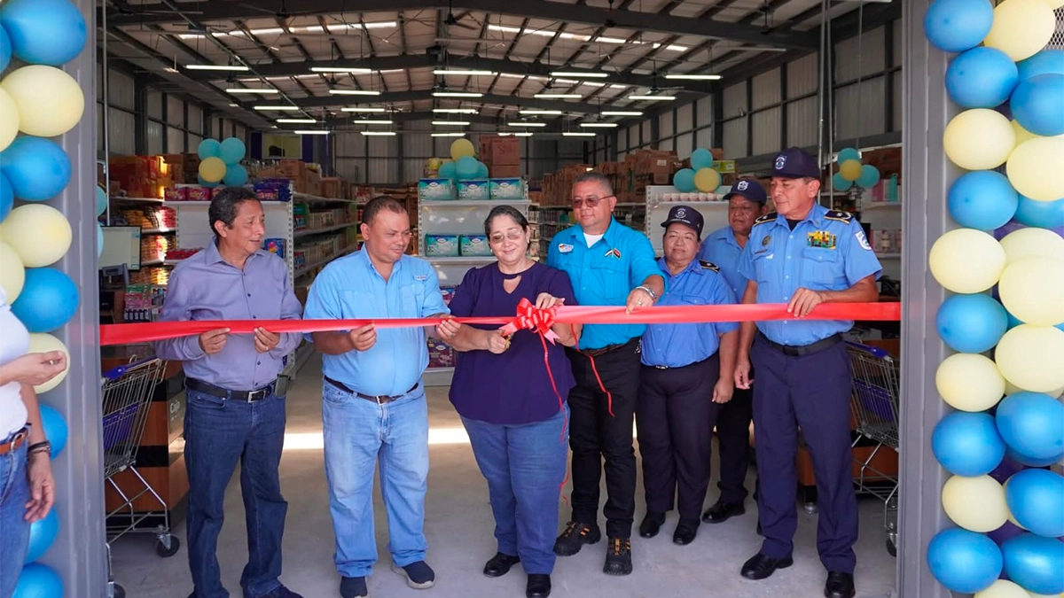 Bilwi-suma-un-nuevo-espacio-comercial-con-apertura-de-Tienda-Azul
