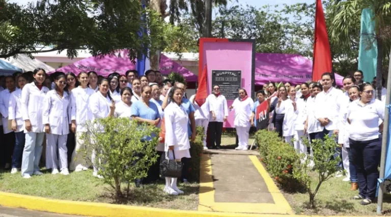 Honran-legado-de-la-heroina-Bertha-Calderon-Roque-en-el-47-aniversario-de-su-paso-a-la-inmortalidad-800x445
